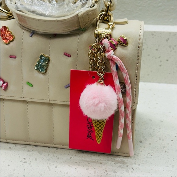 🆕🍭Betsey Johnson Sweet As Candy Gummy Bear Convertible Handbag NWT🧸 - Picture 4 of 11